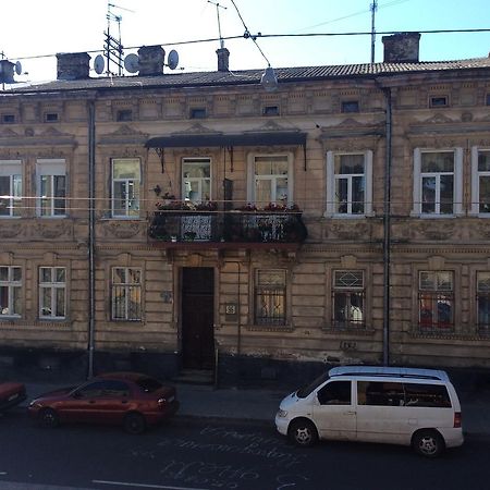 Hotel Travel Лвив Екстериор снимка